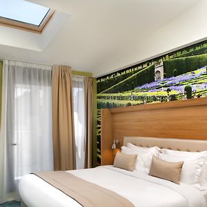 Apartament "Eiffel Tower" z łóżkiem king-size